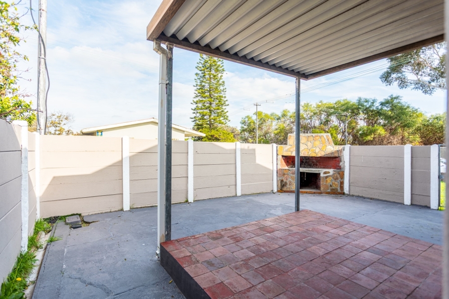 3 Bedroom Property for Sale in Avondale Western Cape